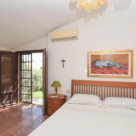 Awesome In With Kitchenette Holiday home